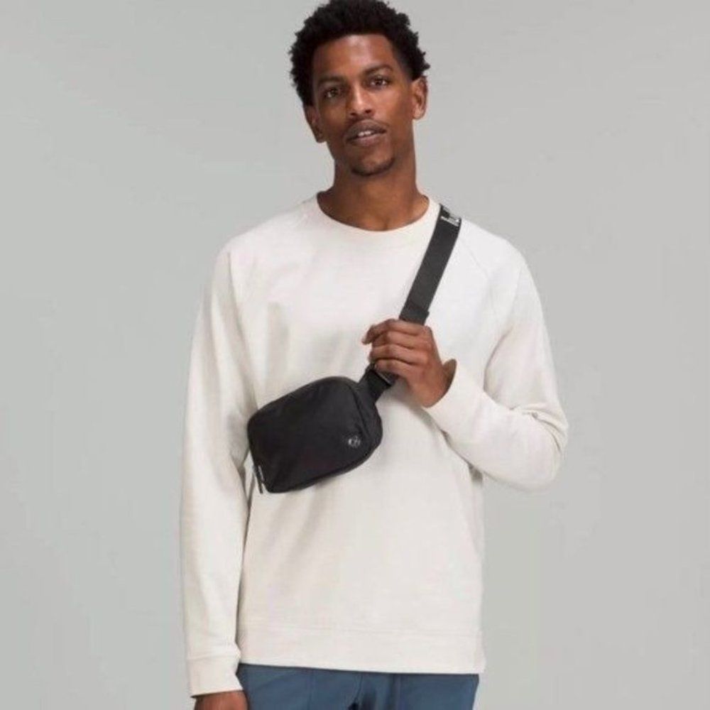Lululemon Everywhere Belt Bag Black White Logo Crossbody Nwt - Picture 6 of 6